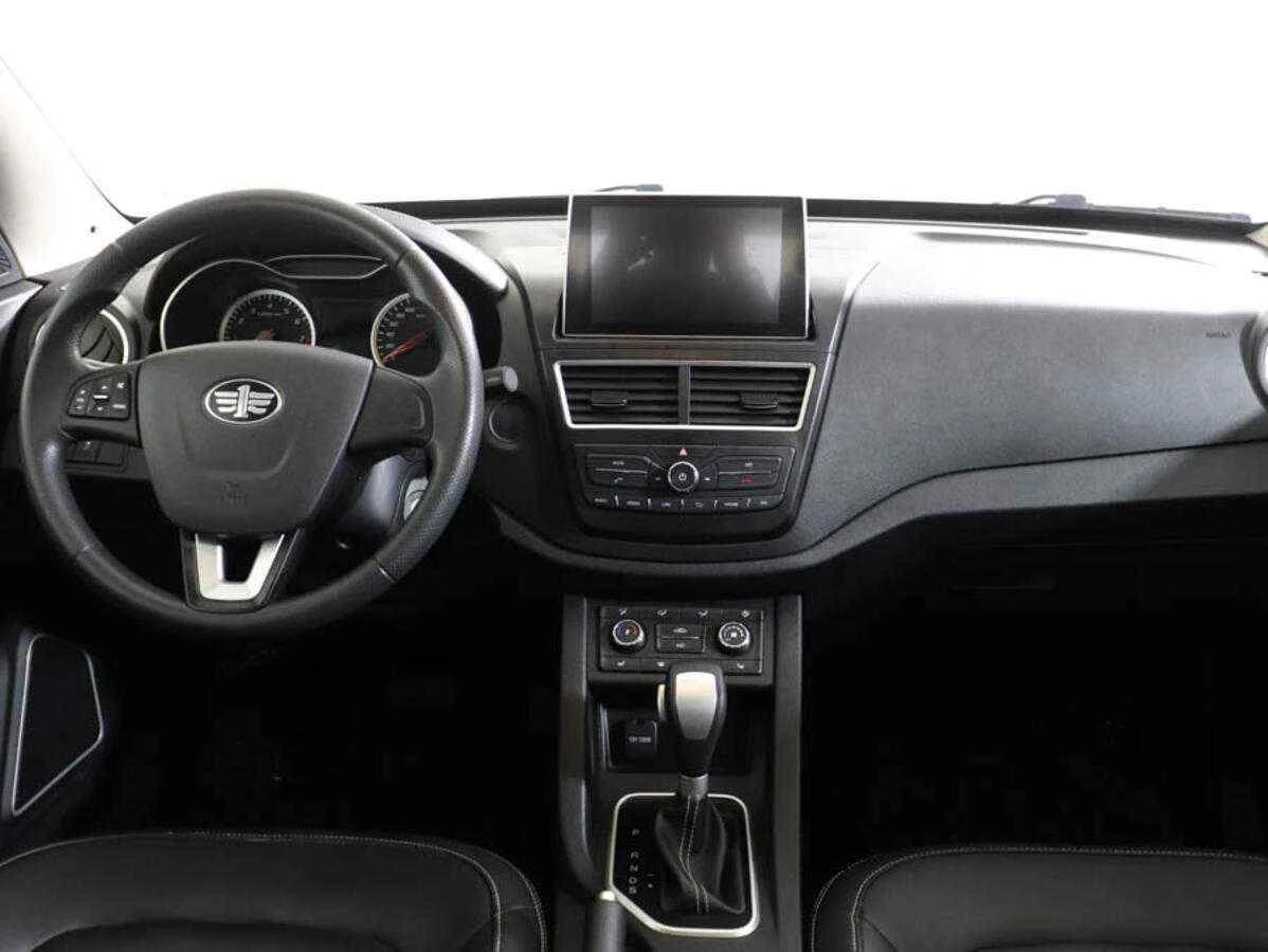 FAW Besturn X40, Белый, 2020, Автоматическая, 108 л.с., цена от 1 300 000 руб.