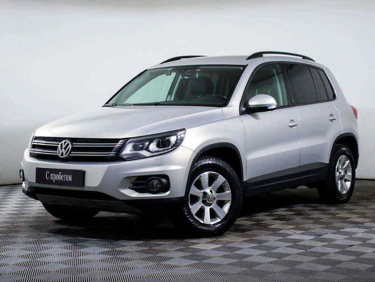 Volkswagen Tiguan, Серебряный, 2016, Робот, 150 л.с., цена от 849 000 руб.