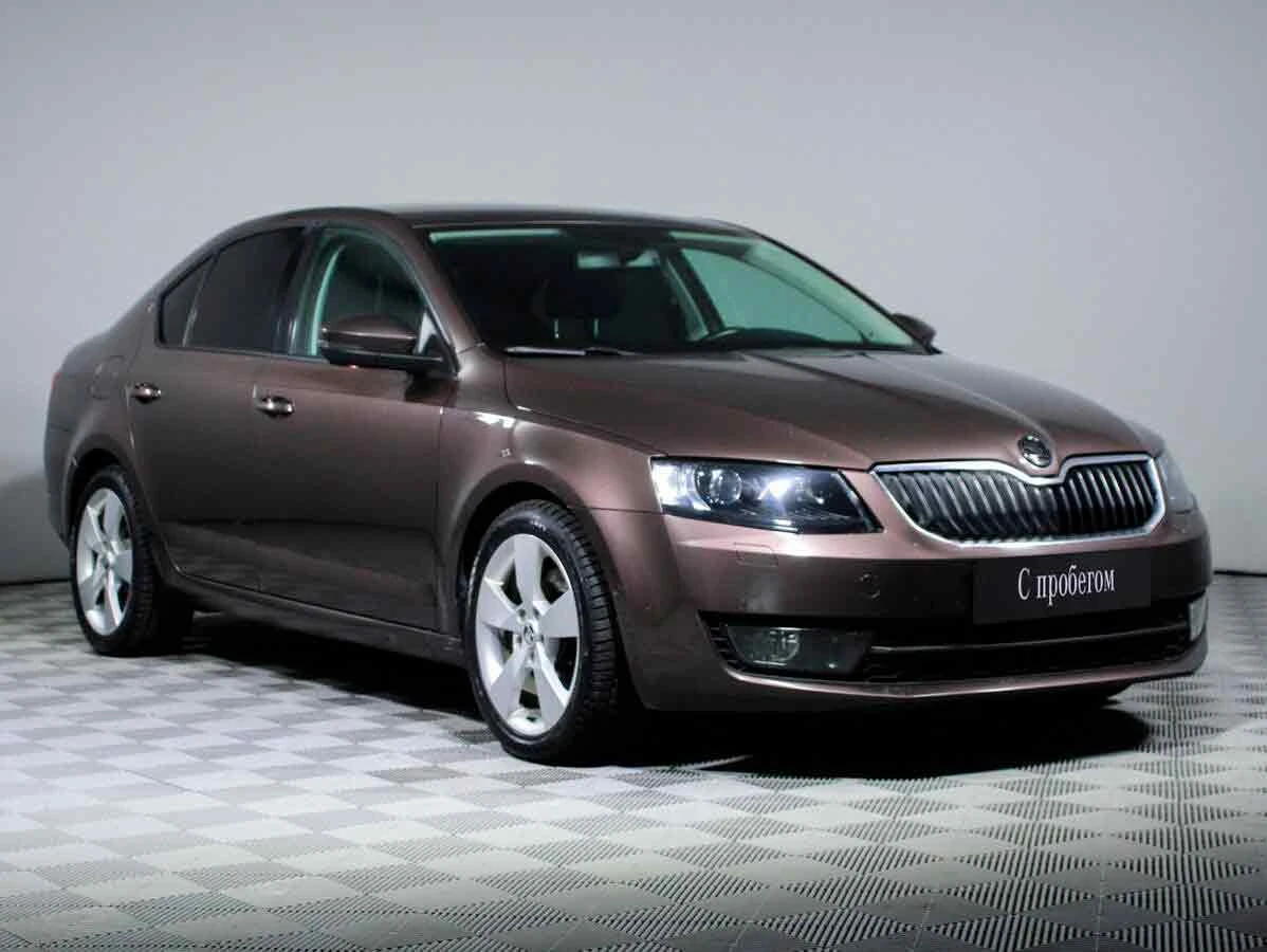 SKODA OCTAVIA, Коричневый, 2015, Робот, 180 л.с., цена от 1 209 600 руб.