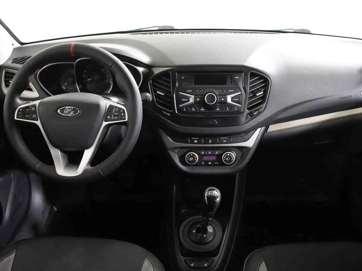 LADA Vesta SW, Красный, 2018, Робот, 122 л.с., цена от 503 000 руб.