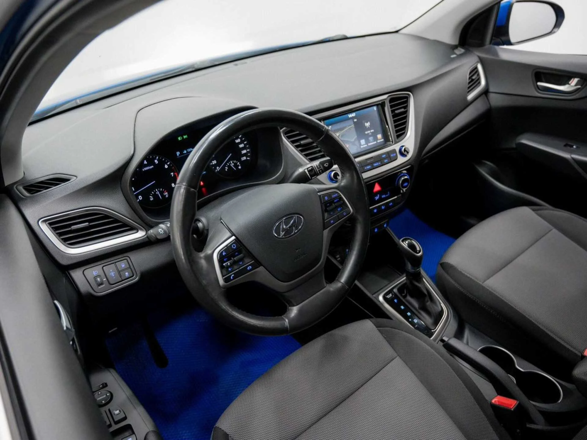 HYUNDAI SOLARIS, Синий, 2017, Автоматическая, 123 л.с., цена от 892 800 руб.
