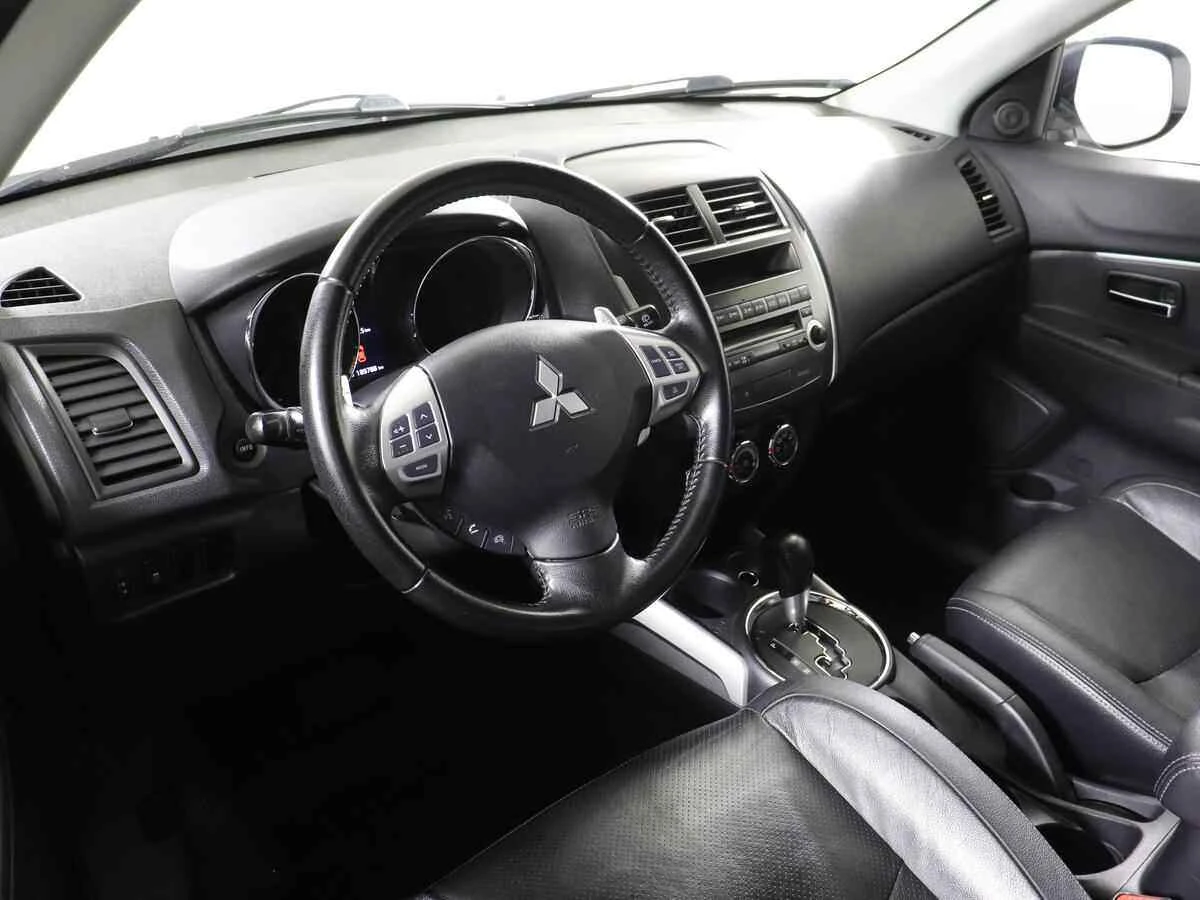 Mitsubishi ASX, Белый, 2012, Вариатор, 140 л.с., цена от 479 000 руб.