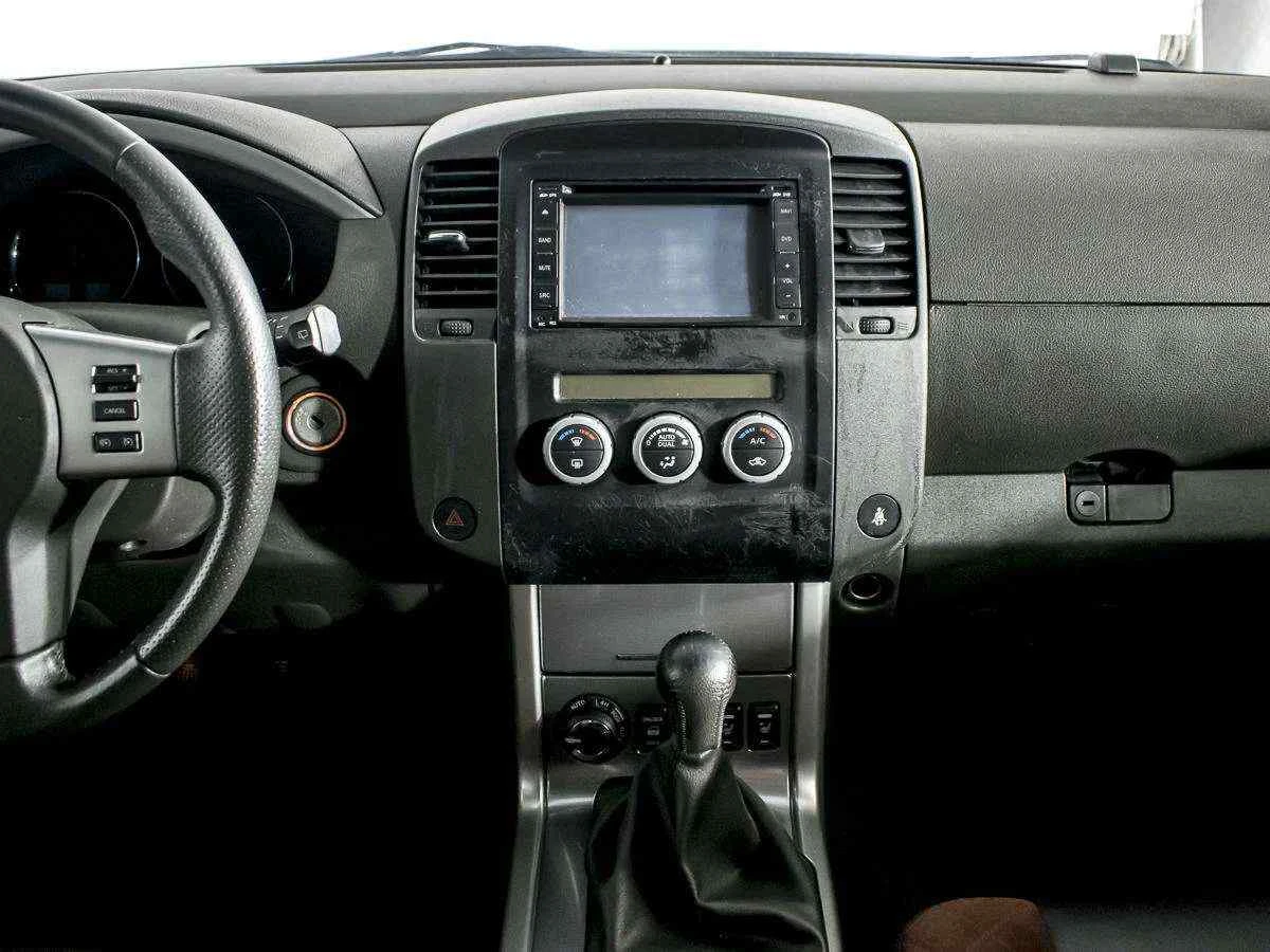 Nissan Pathfinder, Черный, 2011, Механическая, 190 л.с., цена от 977 000 руб.