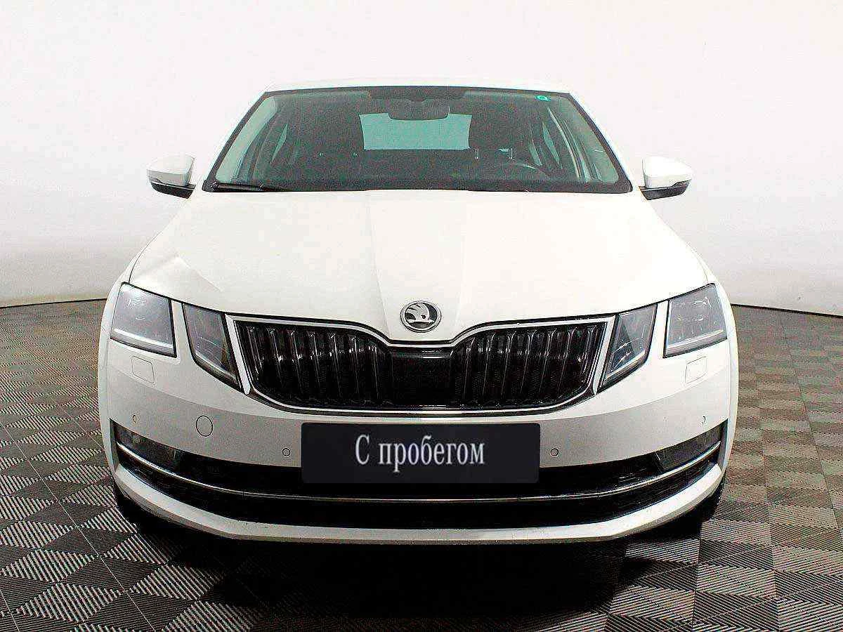 Skoda Octavia, Белый, 2018, Робот, 180 л.с., цена от 1 447 000 руб.