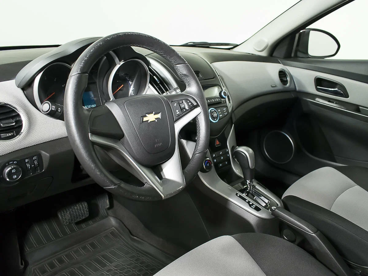 Chevrolet Cruze, Коричневый, 2014, Автоматическая, 109 л.с., цена от 550 500 руб.