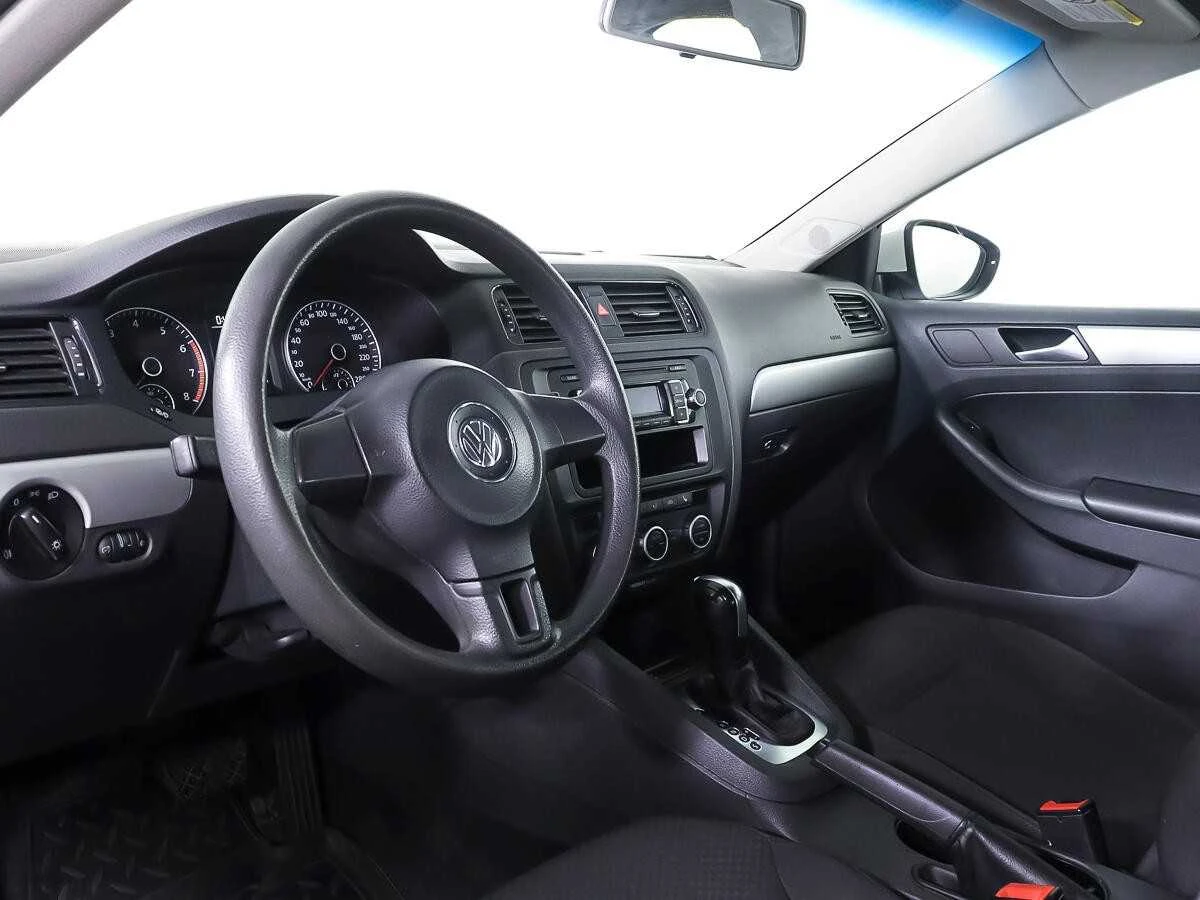 VOLKSWAGEN JETTA, Белый, 2012, Автоматическая, 105 л.с., цена от 680 000 руб.