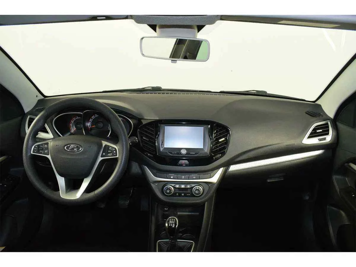 LADA Vesta SW Cross, Черный, 2018, Механическая, 122 л.с., цена от 547 000 руб.