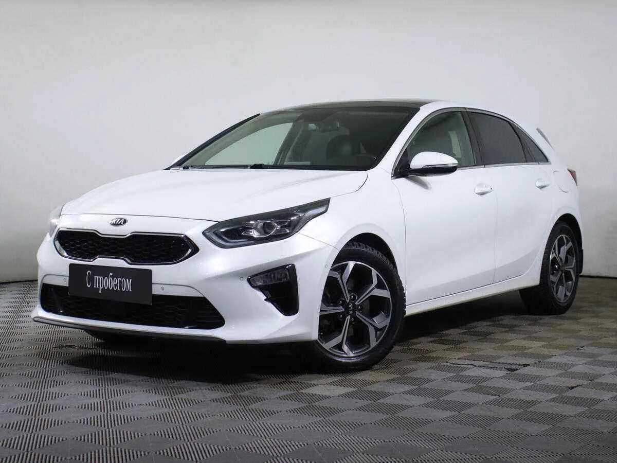 KIA Ceed, Белый, 2018, Робот, 140 л.с., цена от 977 000 руб.