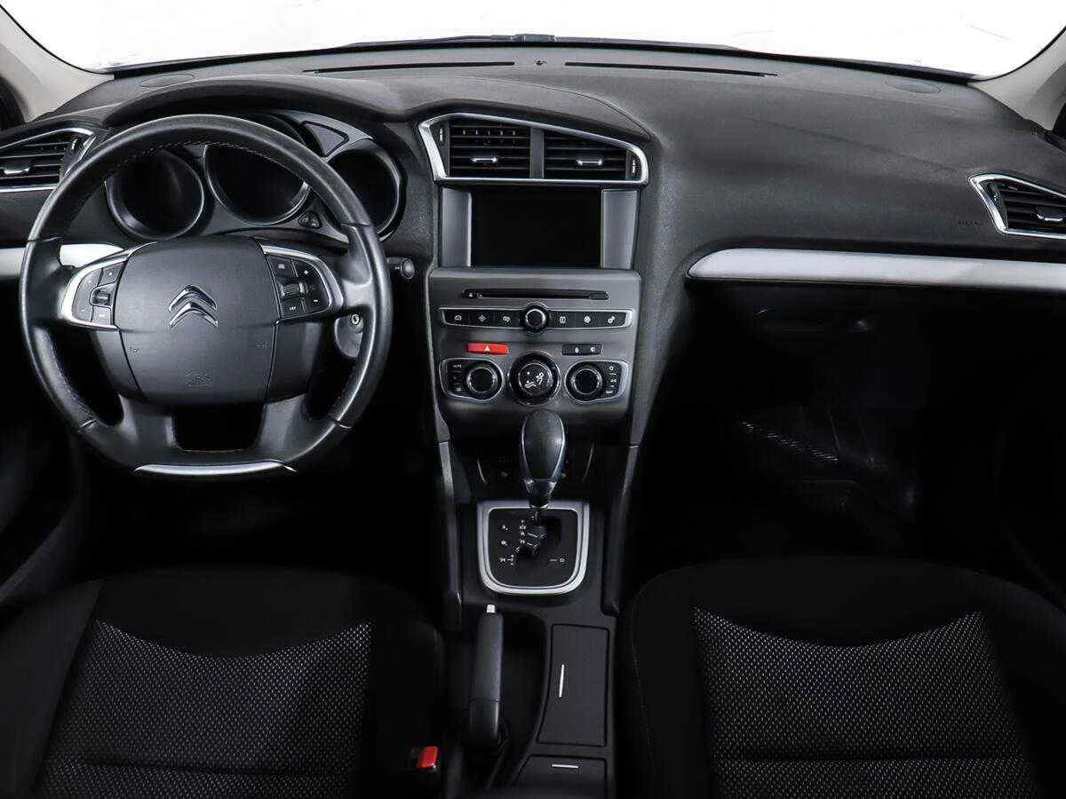 Citroen C4, Белый, 2016, Автоматическая, 120 л.с., цена от 775 000 руб.