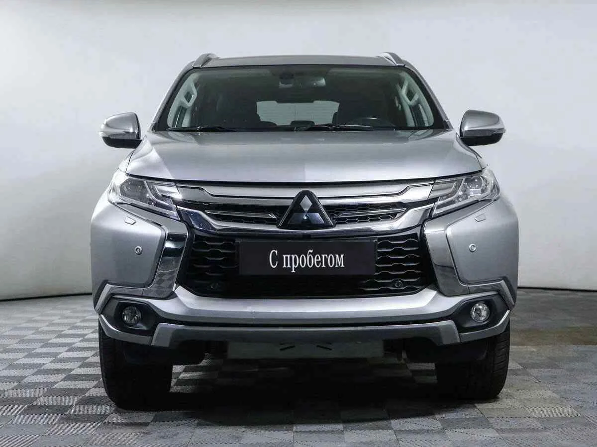 Mitsubishi Pajero Sport, Серебряный, 2017, Автоматическая, 181 л.с., цена от 2 399 000 руб.
