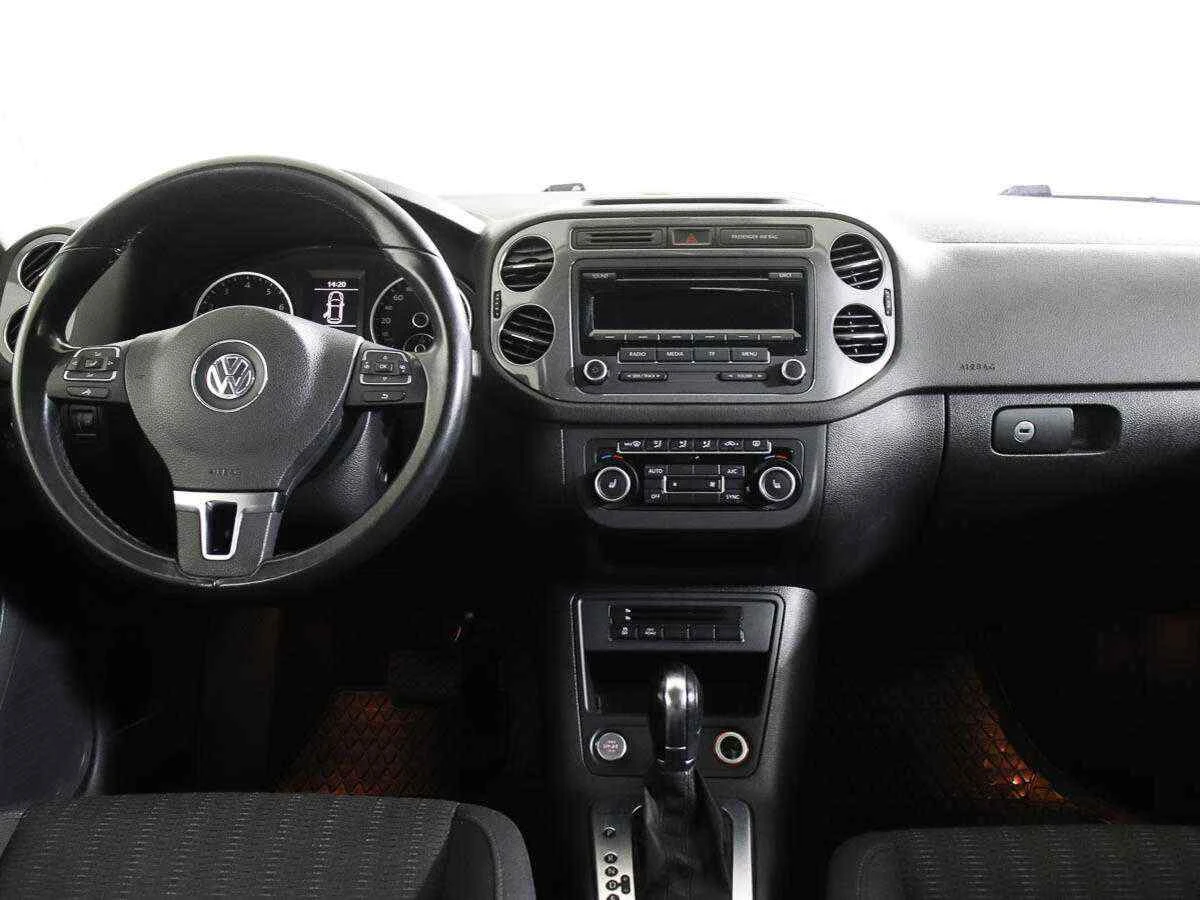 Volkswagen Tiguan, Серебряный, 2012, Автоматическая, 170 л.с., цена от 577 000 руб.