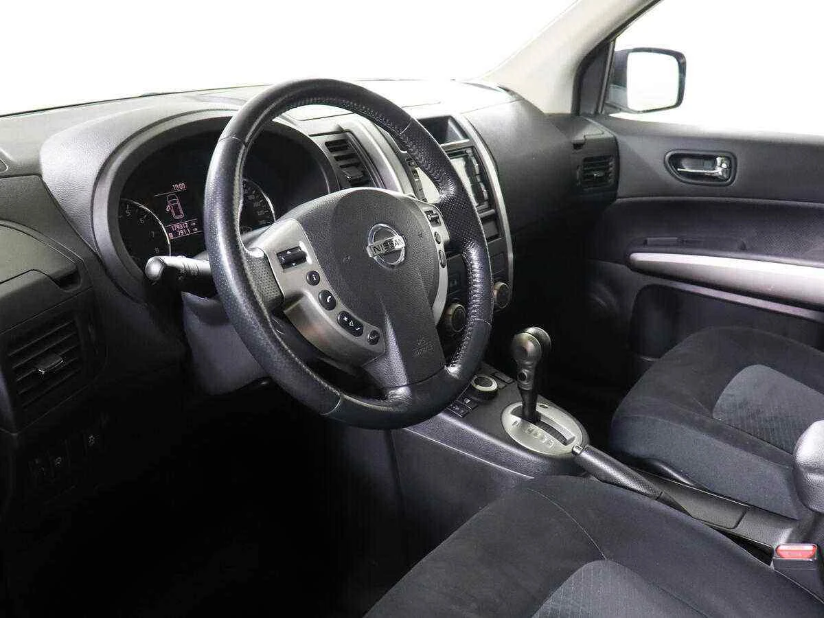 Nissan X-Trail, Бежевый, 2012, Вариатор, 141 л.с., цена от 739 000 руб.
