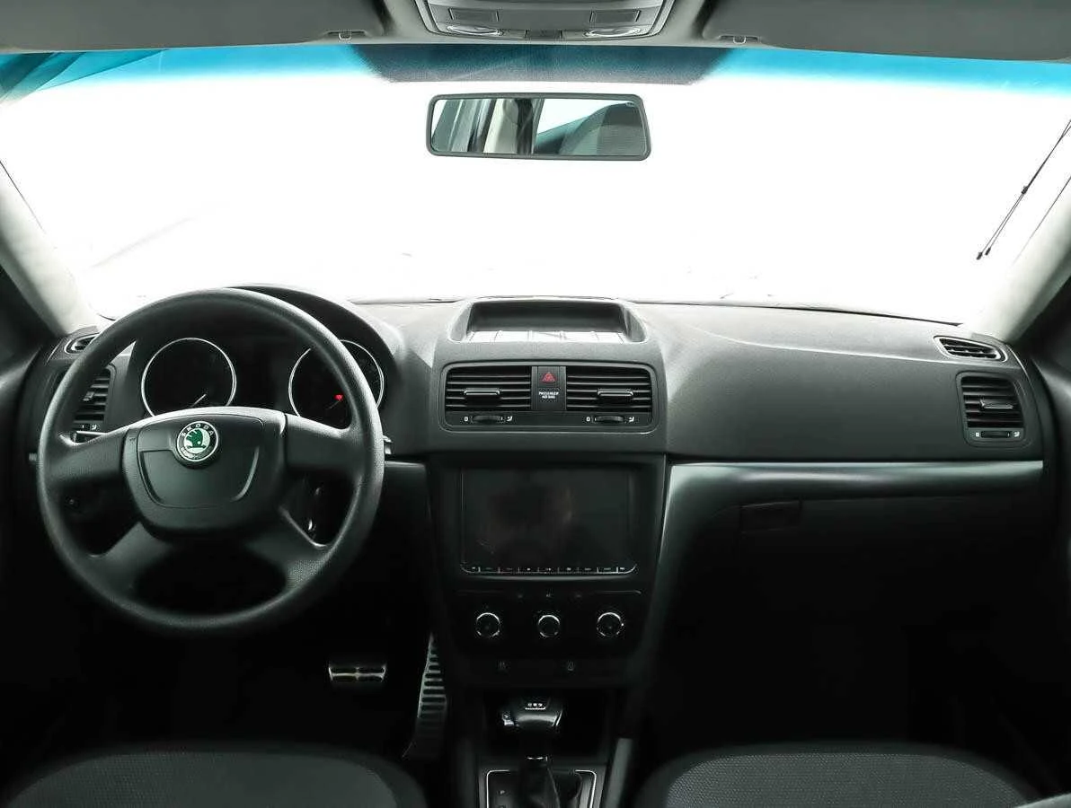 SKODA YETI, Серый, 2011, Робот, 105 л.с., цена от 464 000 руб.