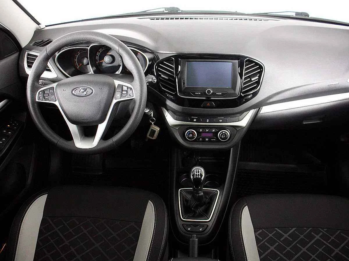 LADA Vesta SW Cross, Серый, 2019, Механическая, 122 л.с., цена от 745 000 руб.