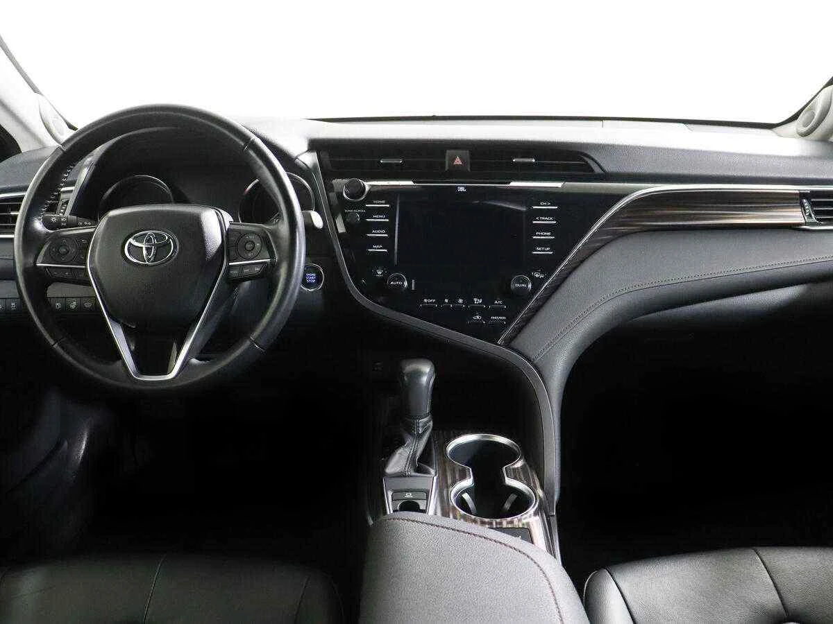Toyota Camry, Черный, 2018, Автоматическая, 181 л.с., цена от 2 275 000 руб.