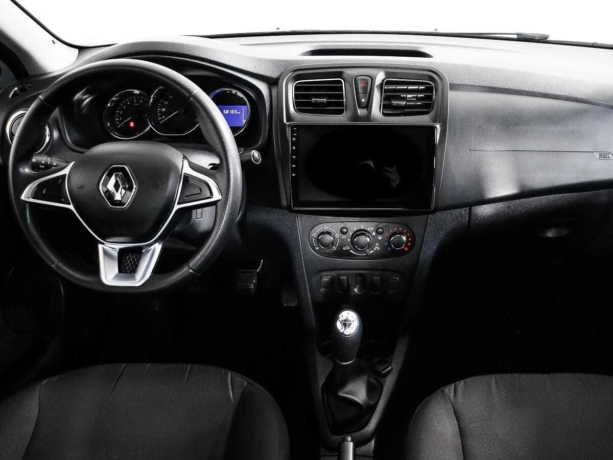 RENAULT LOGAN, Белый, 2018, Механическая, 82 л.с., цена от 520 000 руб.