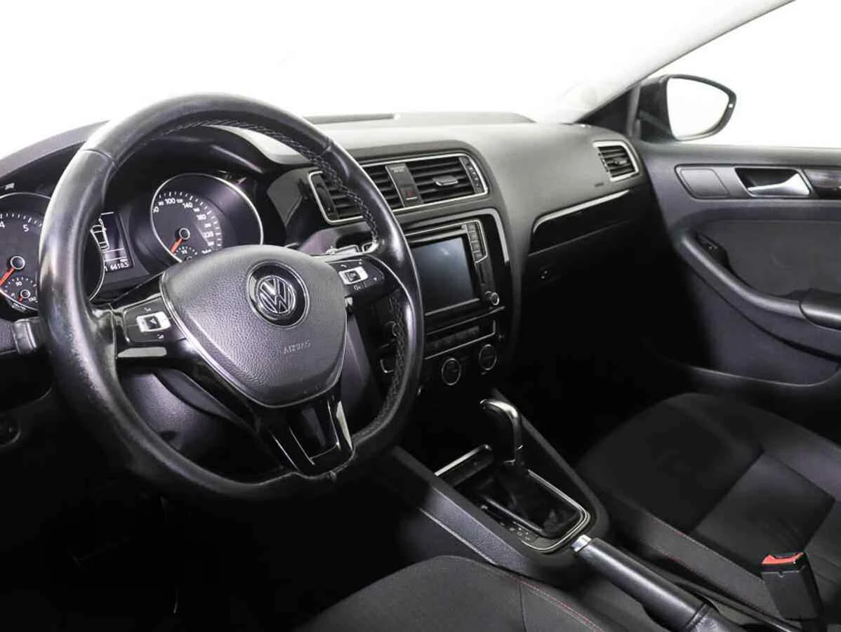 Volkswagen Jetta, Черный, 2017, Автоматическая, 110 л.с., цена от 925 000 руб.