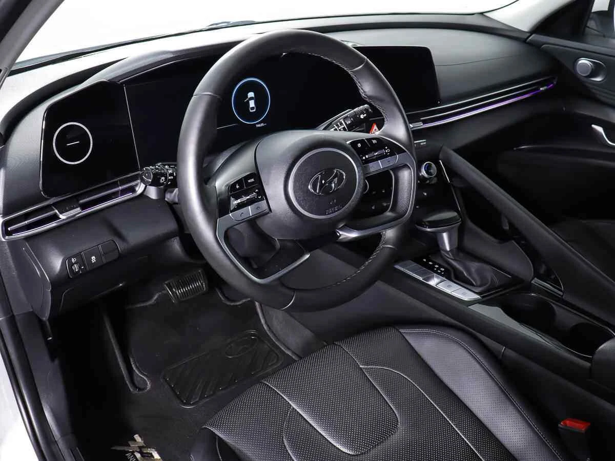 Hyundai Elantra, Белый, 2021, Автоматическая, 150 л.с., цена от 1 549 000 руб.