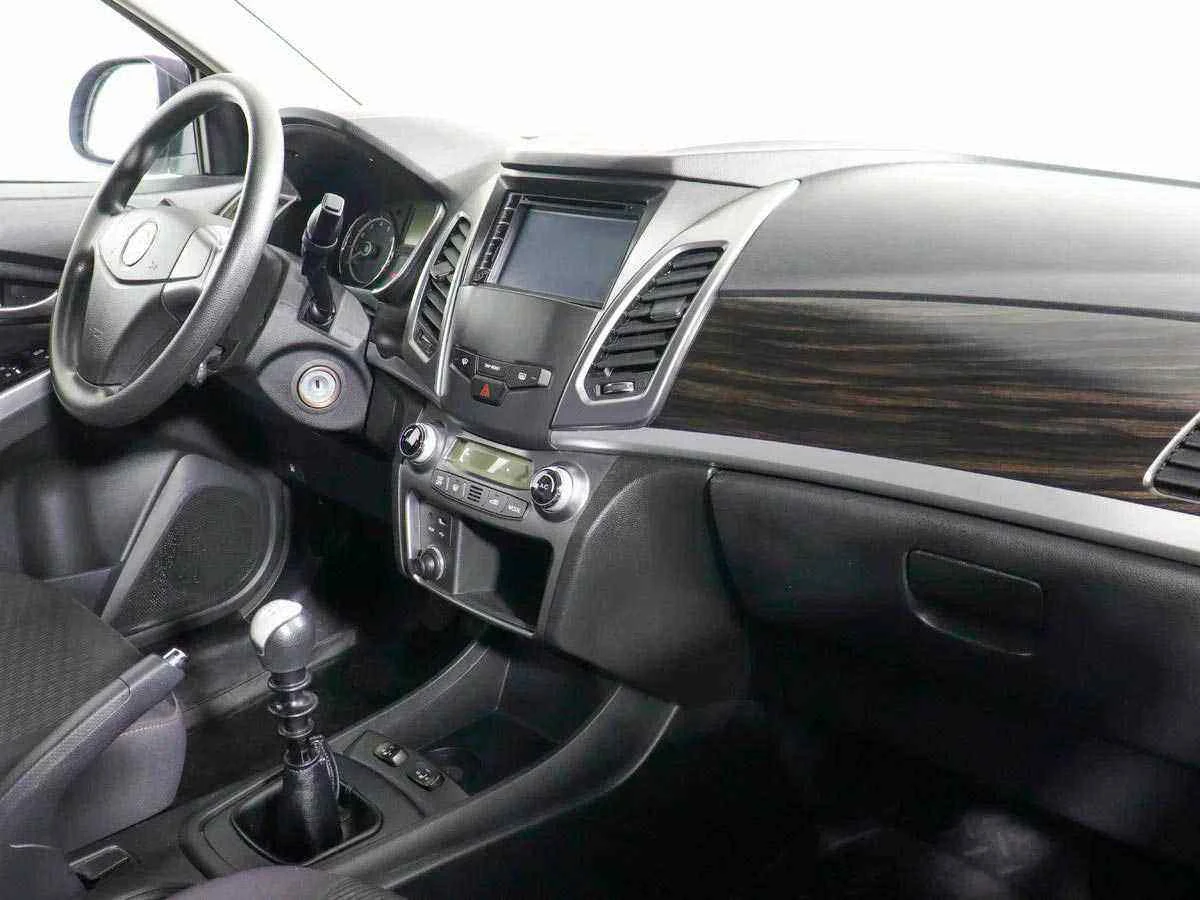 SsangYong Actyon, Черный, 2014, Механическая, 149 л.с., цена от 669 000 руб.