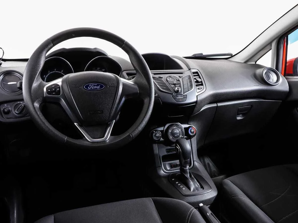 FORD FIESTA, Красный, 2019, Робот, 105 л.с., цена от 784 000 руб.