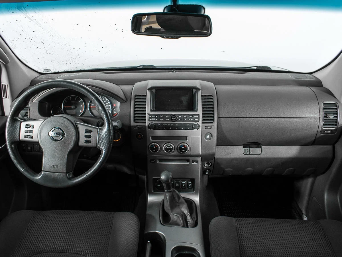 Nissan Pathfinder, Серый, 2005, Механическая, 174 л.с., цена от 450 000 руб.