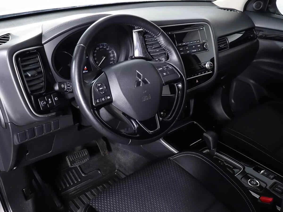 Mitsubishi Outlander, Серебряный, 2020, Вариатор, 146 л.с., цена от 1 949 000 руб.