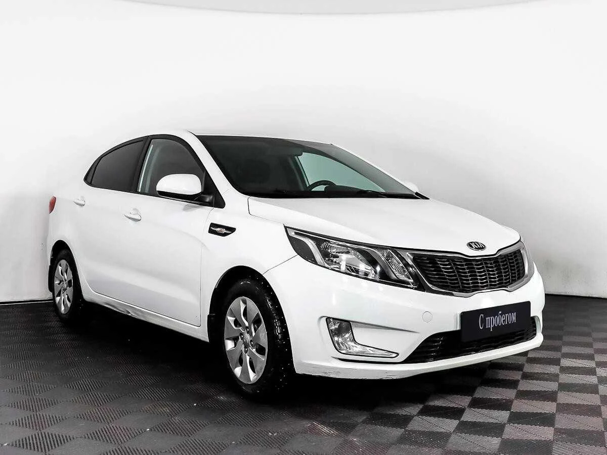 KIA RIO, Белый, 2014, Механическая, 107 л.с., цена от 560 000 руб.