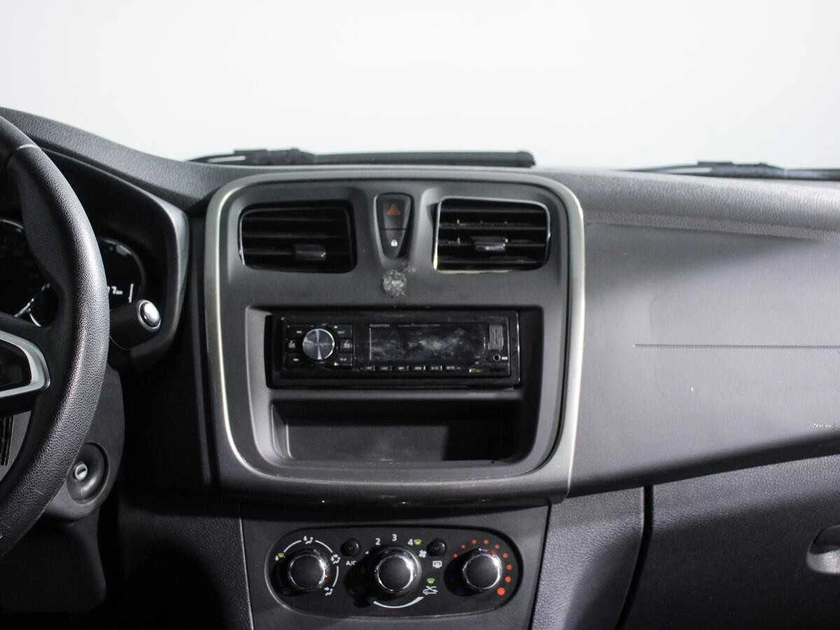 RENAULT LOGAN, Белый, 2018, Автоматическая, 102 л.с., цена от 464 000 руб.