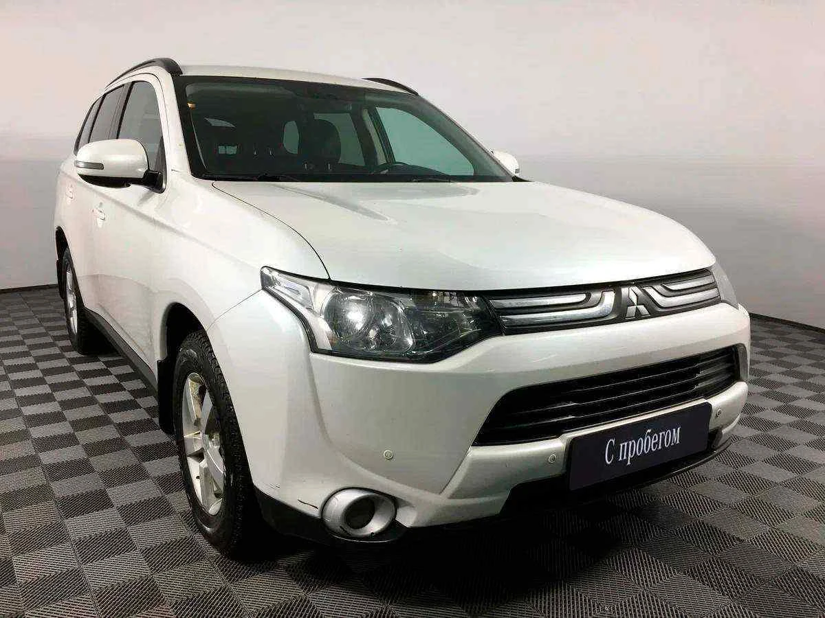 Mitsubishi Outlander, Белый, 2013, Вариатор, 146 л.с., цена от 894 000 руб.