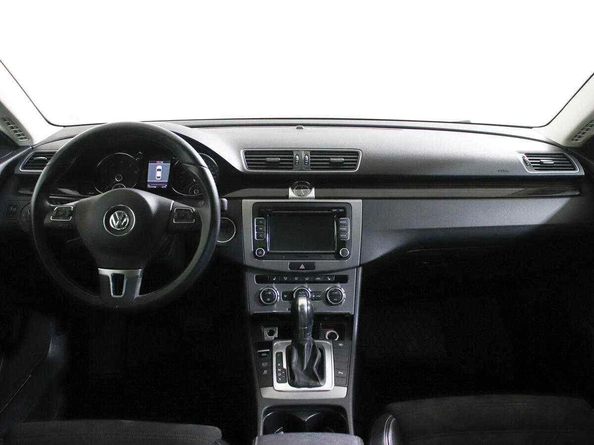 Volkswagen Passat CC, Белый, 2012, Робот, 152 л.с., цена от 750 000 руб.