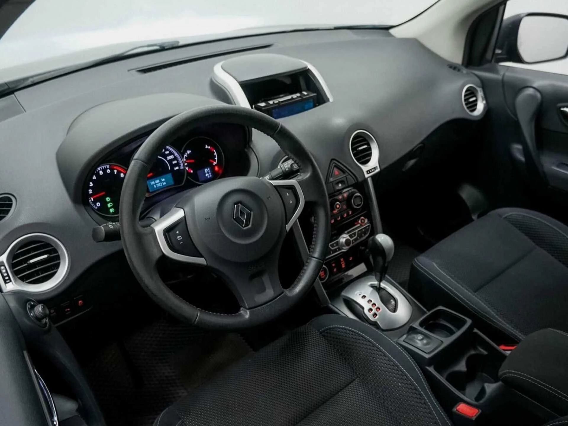 RENAULT KOLEOS, Черный, 2013, Вариатор, 171 л.с., цена от 768 000 руб.