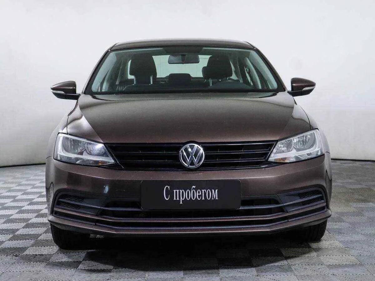 Volkswagen Jetta, Коричневый, 2017, Робот, 125 л.с., цена от 1 015 000 руб.