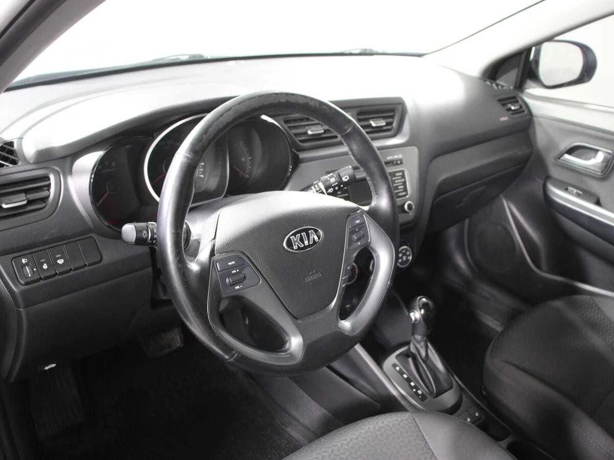 KIA RIO, Белый, 2016, Автоматическая, 123 л.с., цена от 728 000 руб.