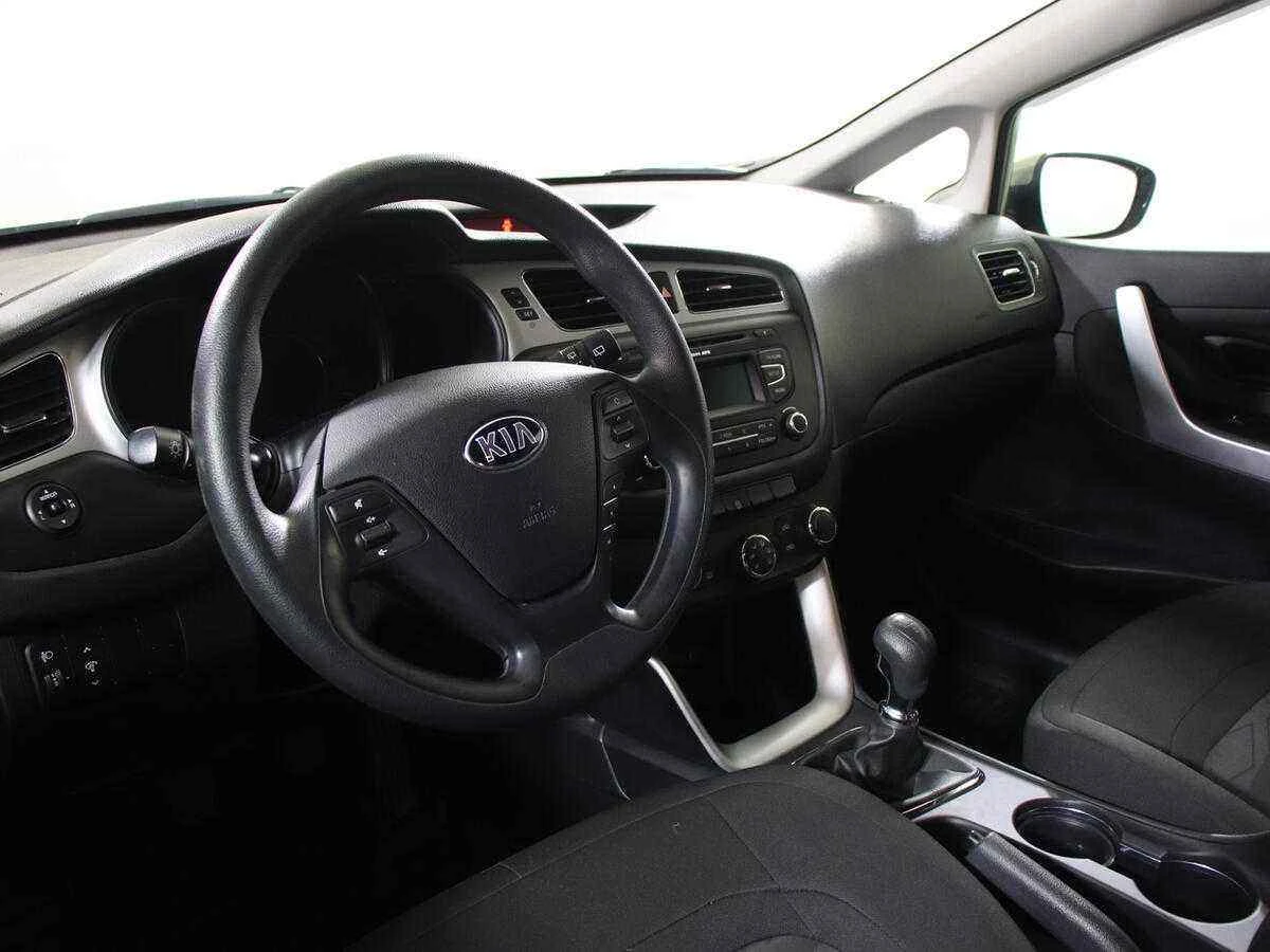 KIA Ceed, Бежевый, 2014, Механическая, 129 л.с., цена от 1 096 000 руб.