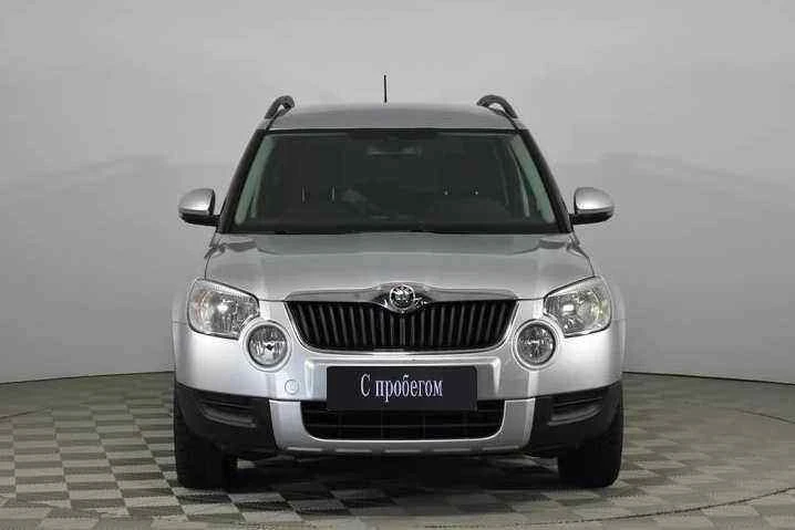 Skoda Yeti, Серебряный, 2013, Робот, 122 л.с., цена от 725 000 руб.