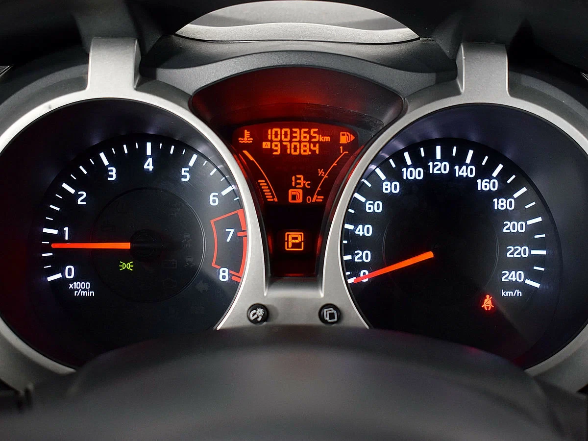 Nissan Juke, Синий, 2014, Вариатор, 117 л.с., цена от 799 000 руб.