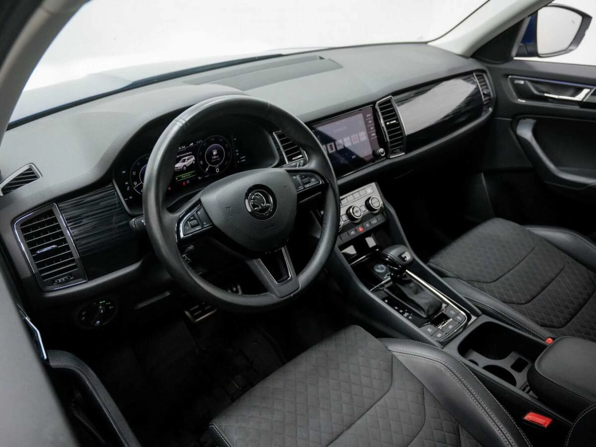 SKODA KODIAQ, Синий, 2019, Робот, 150 л.с., цена от 1 600 000 руб.
