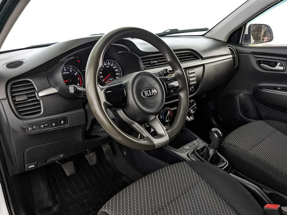 KIA RIO, Белый, 2019, Механическая, 100 л.с., цена от 672 000 руб.