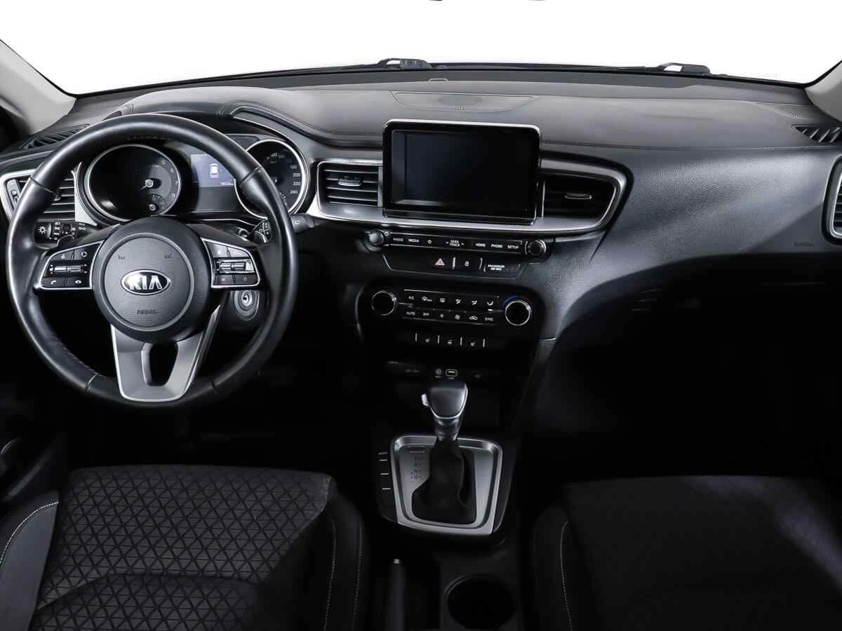 KIA Ceed, Черный, 2019, Робот, 140 л.с., цена от 1 195 000 руб.