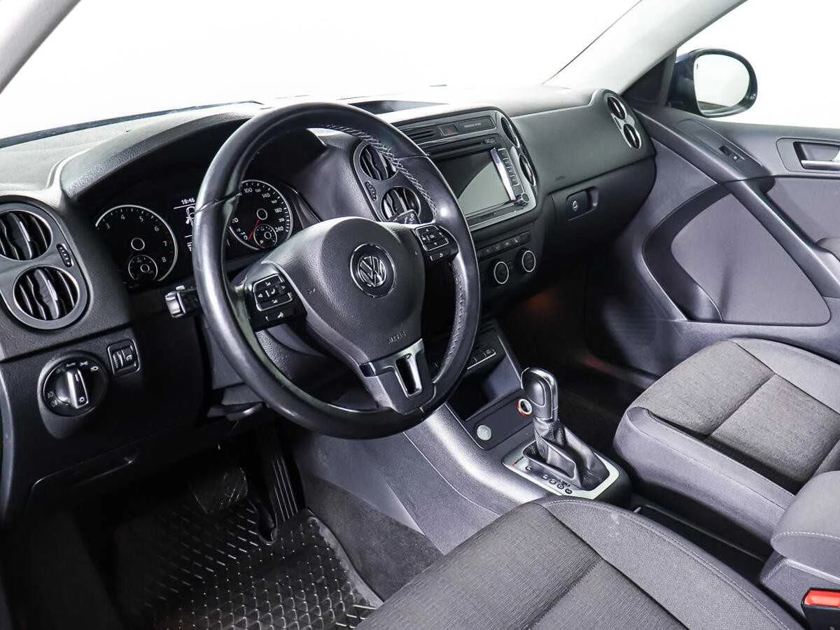 VOLKSWAGEN TIGUAN, Синий, 2015, Автоматическая, 180 л.с., цена от 1 213 600 руб.