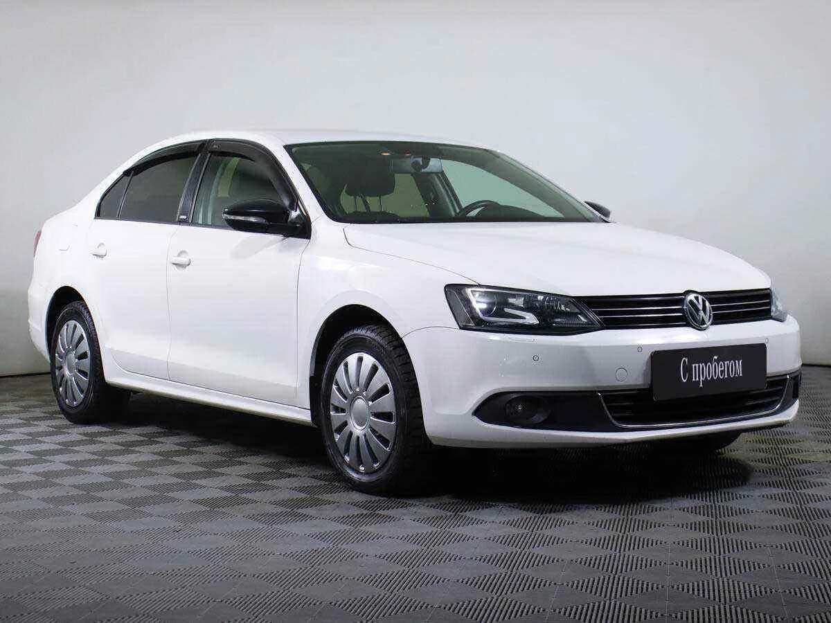 Volkswagen Jetta, Белый, 2013, Робот, 122 л.с., цена от 505 000 руб.