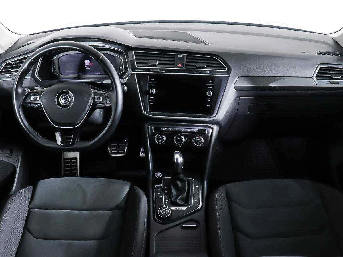 Volkswagen Tiguan, Черный, 2019, Робот, 220 л.с., цена от 2 033 000 руб.