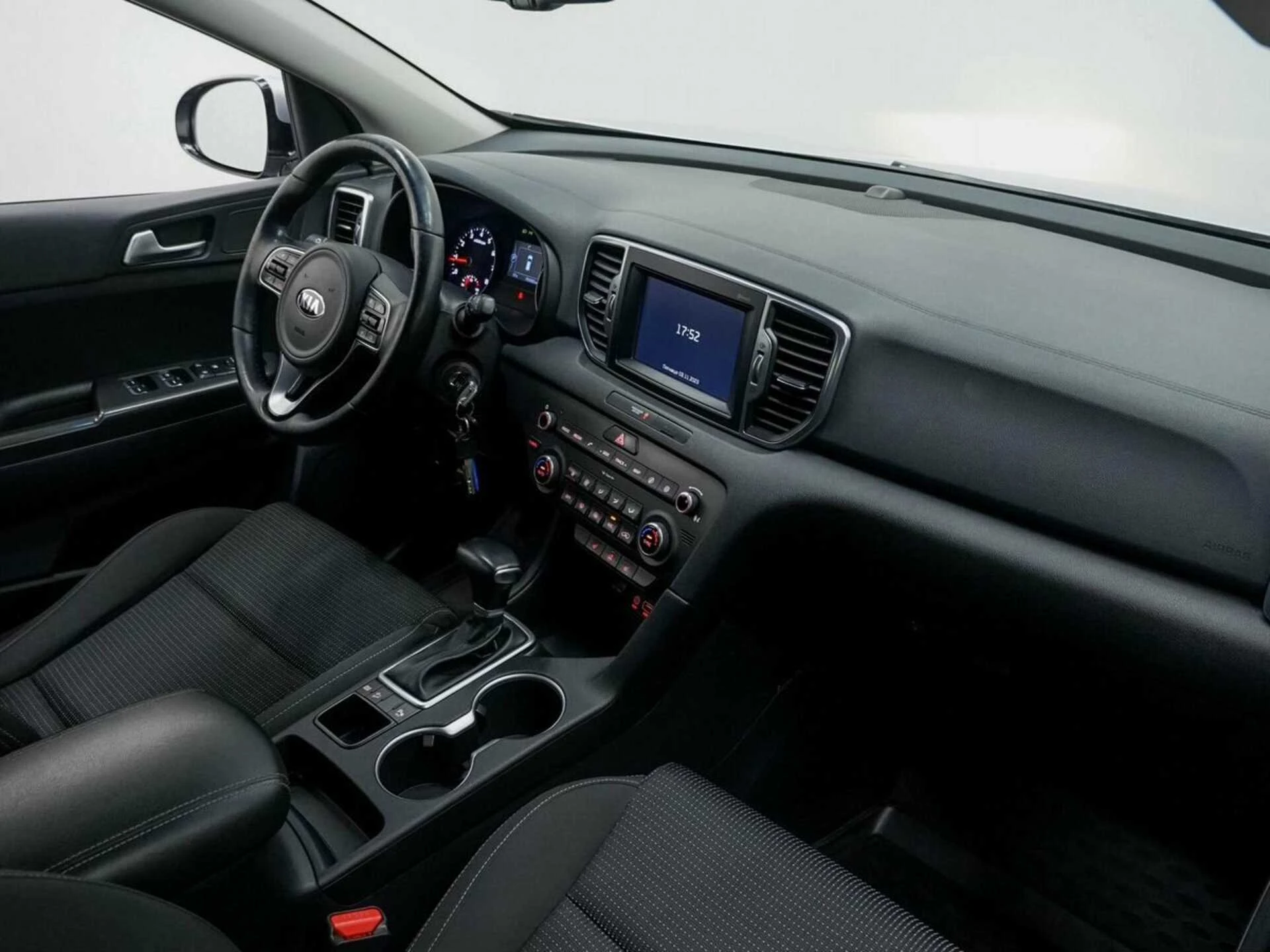 KIA SPORTAGE, Серебряный, 2016, Автоматическая, 150 л.с., цена от 1 160 000 руб.