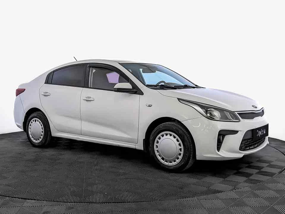 KIA RIO, Белый, 2019, Механическая, 100 л.с., цена от 672 000 руб.