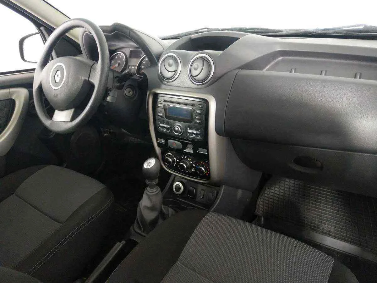 Renault Duster, Черный, 2015, Механическая, 135 л.с., цена от 827 000 руб.