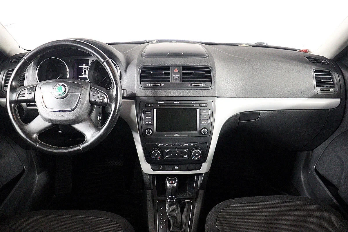 Skoda Yeti, Синий, 2013, Робот, 152 л.с., цена от 590 000 руб.