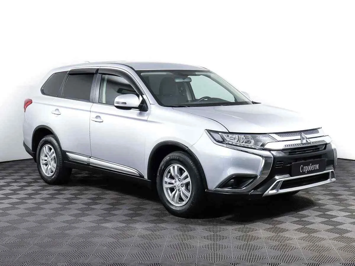 Mitsubishi Outlander, Серебряный, 2020, Вариатор, 146 л.с., цена от 1 949 000 руб.