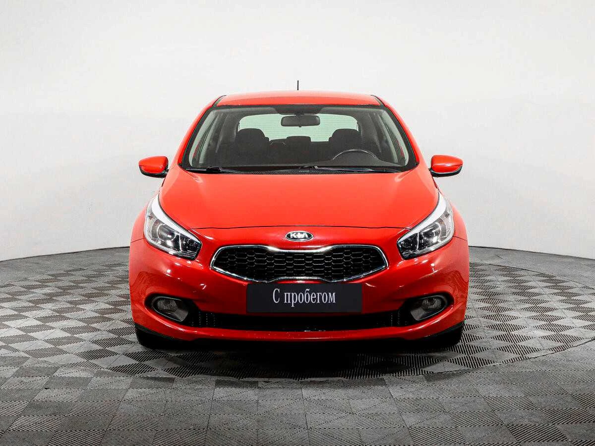 KIA CEED, Красный, 2015, Механическая, 129 л.с., цена от 744 000 руб.