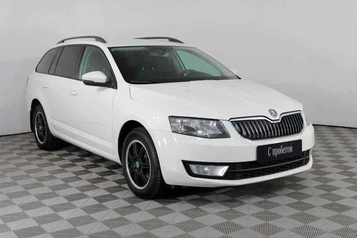 Skoda Octavia, Белый, 2014, Робот, 180 л.с., цена от 572 000 руб.