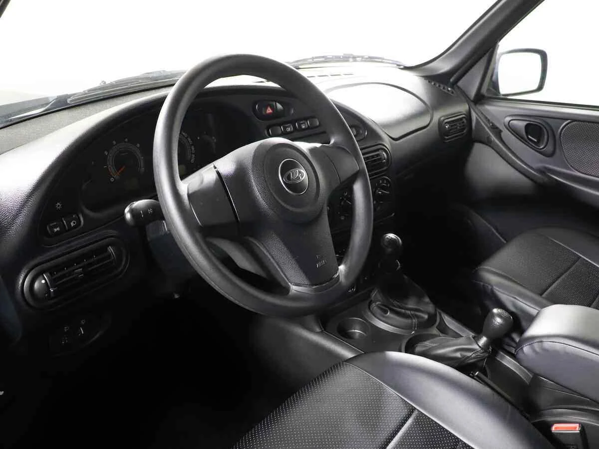 LADA Niva Travel, Черный, 2021, Механическая, 80 л.с., цена от 625 000 руб.